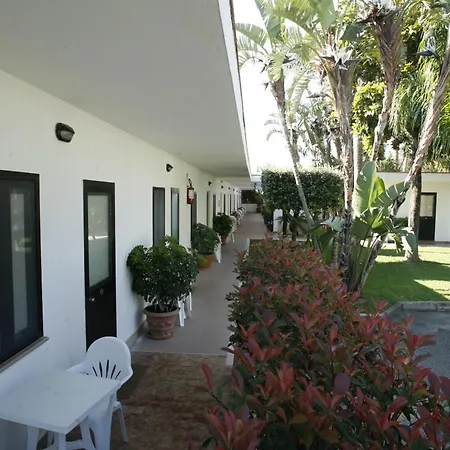 Marina Hotel